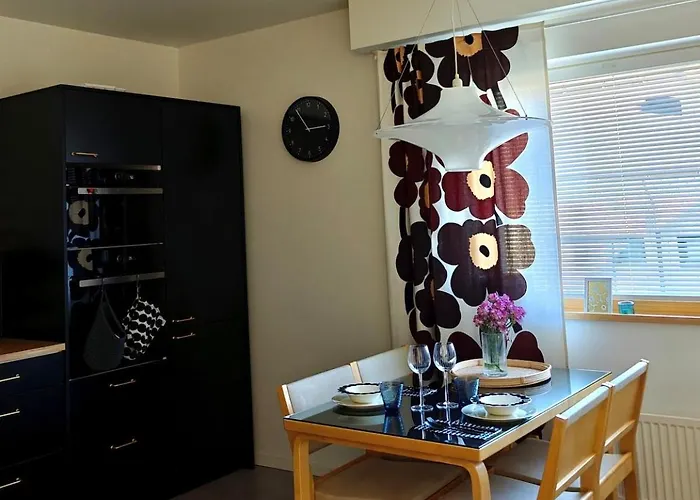 Black Elegant - Feel Lapland With Design & Style Daire *