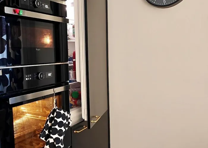 Black Elegant - Feel Lapland With Design & Style * Rovaniemi